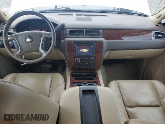 2012 Chevrolet Avalanche LTZ z VIN 3GNTKGE73CG255609, wystawiony jako Copart lot #61616085 z przebiegiem 206 667 mil mil oraz Szkoda całkowita • Salvage title. Historia ofert i sprzedaży dostępna na DreamBid. Obrazek 8.