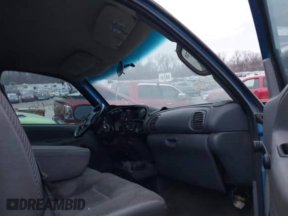 1999 Dodge 2500 с VIN 3B7KF23Z2XG198972, выставлен на аукционе IAAI как лот 41106936 с пробегом 213 609 миль миль и . История ставок и продаж доступна на DreamBid. Изображение 5.