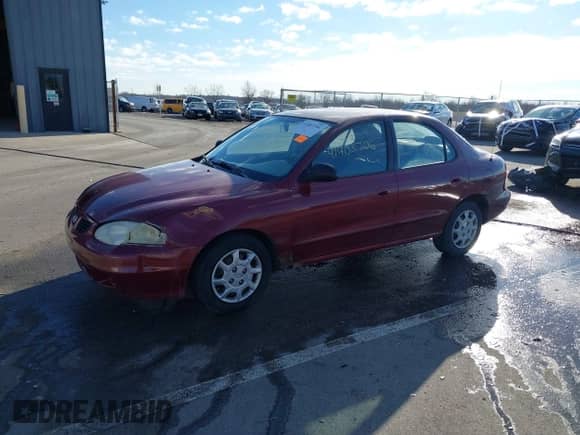 1999 Hyundai Elantra GL с VIN KMHJF25F1XU885528, выставлен на аукционе IAAI как лот 41403706 с пробегом 141 406 миль миль и . История ставок и продаж доступна на DreamBid. Изображение 16.