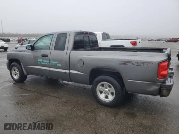 2008 Dodge Dakota with VIN 1D7HW32K48S504266, listed as a Copart auction lot 42928435 with 119,405 mi miles and Salvage title. Bid and sale history available at DreamBid. Image 2.