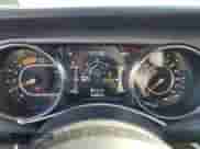 2022 Jeep Wrangler Unlimited Willys z VIN 1C4HJXDM4NW241859, wystawiony jako Copart lot #42206205 z przebiegiem 31 449 mil mil oraz Szkoda całkowita • Salvage title. Historia ofert i sprzedaży dostępna na DreamBid. Obrazek 9.