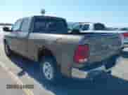 2010 Dodge 1500 SLT z VIN 1D7RV1GT8AS211408, wystawiony jako IAAI lot #39632883 z przebiegiem 225 628 mil mil oraz . Historia ofert i sprzedaży dostępna na DreamBid. Obrazek 3.