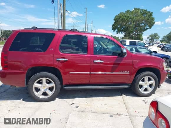 2009 Chevrolet Tahoe LTZ с VIN 1GNFK33019R134937, выставлен на аукционе IAAI как лот 42603993 с пробегом 166 484 миль миль и . История ставок и продаж доступна на DreamBid. Изображение 13.