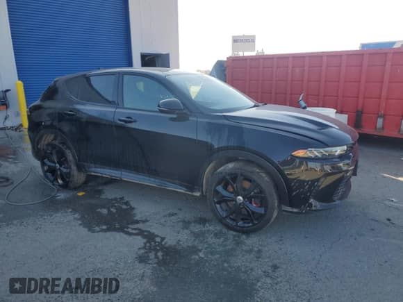 2024 Dodge Hornet R/T Plus z VIN ZACPDFDWXR3A10439, wystawiony jako Copart lot #89158805 z przebiegiem 614 mil mil oraz Szkoda całkowita • Salvage title. Historia ofert i sprzedaży dostępna na DreamBid. Obrazek 4.