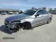 2016 Mercedes-Benz C 350e z VIN 55SWF4HB1GU149744, wystawiony jako Copart lot #47863015 z przebiegiem 59 820 mil mil oraz Szkoda całkowita • Salvage title. Historia ofert i sprzedaży dostępna na DreamBid. Obrazek 1.