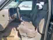 2000 GMC Sierra 1500 SLE z VIN 1GTEC19V9YZ306218, wystawiony jako Copart lot #81224535 z przebiegiem Nie podano mil oraz Szkoda całkowita • Salvage title. Historia ofert i sprzedaży dostępna na DreamBid. Obrazek 7.