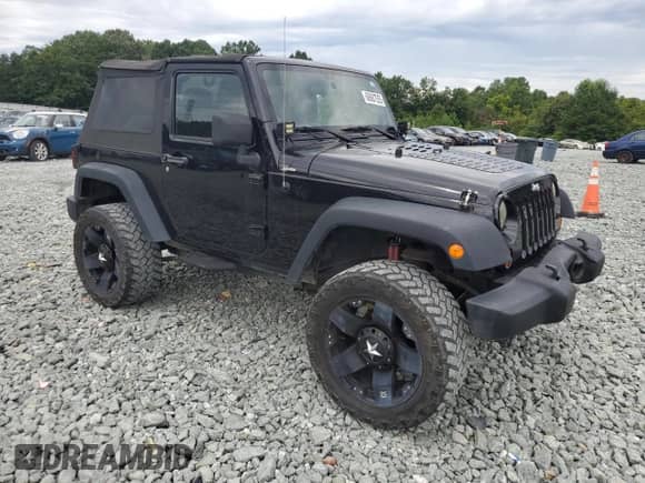 2013 Jeep Wrangler Rubicon z VIN 1C4BJWCG1DL584611, wystawiony jako Copart lot #68687555 z przebiegiem 143 063 mil mil oraz Szkoda całkowita • Salvage title. Historia ofert i sprzedaży dostępna na DreamBid. Obrazek 4.