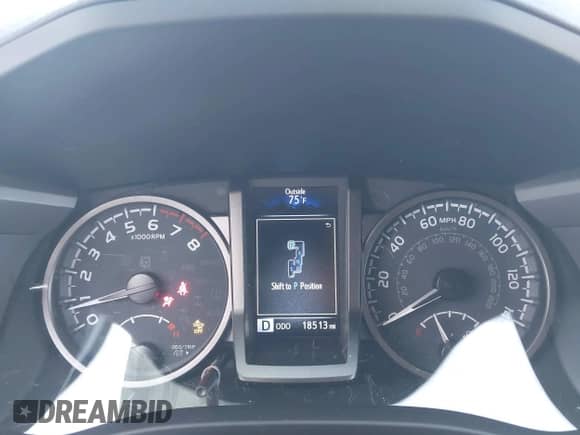 2023 Toyota Tacoma SR5 z VIN 3TMDZ5BN3PM142735, wystawiony jako IAAI lot #43182736 z przebiegiem 18 513 mil mil oraz . Historia ofert i sprzedaży dostępna na DreamBid. Obrazek 7.