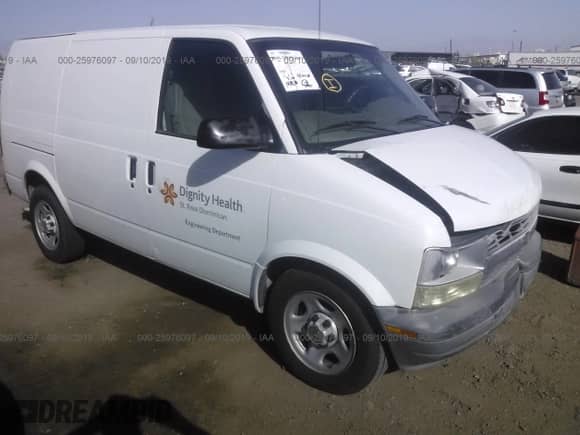 2003 Chevrolet Astro Cargo z VIN 1GCDM19X93B144683, wystawiony jako IAAI lot #25976097 z przebiegiem 95 018 mil mil oraz . Historia ofert i sprzedaży dostępna na DreamBid. Obrazek 1.