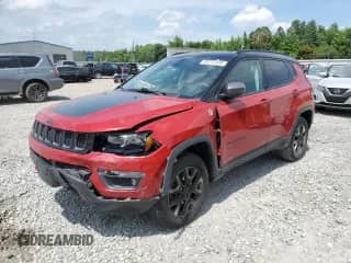2018 Jeep Compass Trailhawk z VIN 3C4NJDDB6JT210581, wystawiony jako Copart lot #59772335 z przebiegiem 57 652 mil mil oraz Szkoda całkowita • Salvage title. Historia ofert i sprzedaży dostępna na DreamBid. Obrazek 1.
