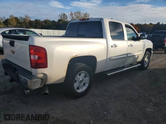 2011 Chevrolet Silverado 1500 LTZ with VIN 3GCPKTE35BG157549, listed as a Copart auction lot 86774775 with 239,101 mi miles and Clean title. Bid and sale history available at DreamBid. Image 3.