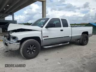 2002 Dodge 2500 with VIN 3B7KC23642M206966, listed as a Copart auction lot 67636145 with 245,004 mi miles and Salvage title. Bid and sale history available at DreamBid. Image 1.