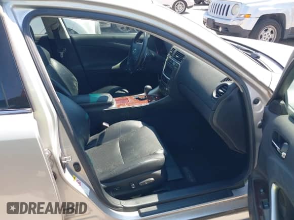 2008 Lexus IS 250 с VIN JTHBK262985070598, выставлен на аукционе IAAI как лот 43139915 с пробегом 138 923 миль миль и . История ставок и продаж доступна на DreamBid. Изображение 5.