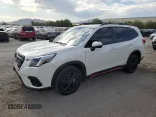 2023 Subaru Forester Special Sports z VIN JF2SKAJCXPH461494, wystawiony jako Copart lot #63326615 z przebiegiem 25 820 mil mil oraz Szkoda całkowita • Salvage title. Historia ofert i sprzedaży dostępna na DreamBid. Obrazek 1.