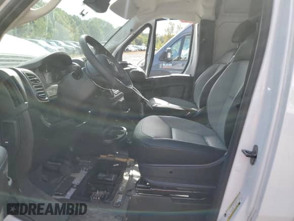 2025 Ram ProMaster Cargo Tradesman с VIN 3C6MRVHG7SE548553, выставлен на аукционе Copart как лот 81550095 с пробегом 2 275 миль миль и Чистый • Clean title. История ставок и продаж доступна на DreamBid. Изображение 7.