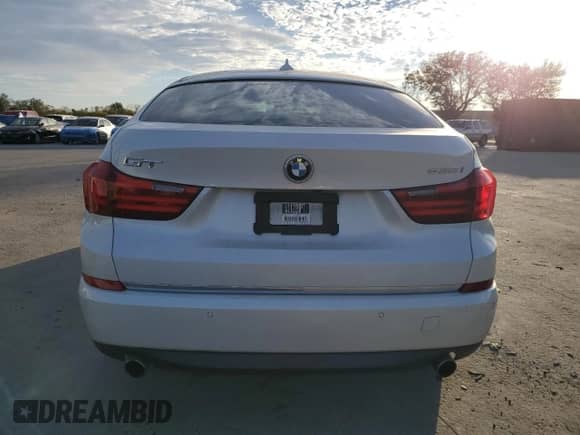 2015 BMW 5 Series 535i Gran Turismo z VIN WBA5M2C55FGH99156, wystawiony jako Copart lot #88298775 z przebiegiem 154 050 mil mil oraz Szkoda całkowita • Salvage title. Historia ofert i sprzedaży dostępna na DreamBid. Obrazek 6.