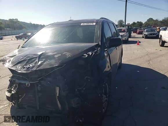 2017 Toyota Sienna XLE с VIN 5TDYZ3DC0HS803804, выставлен на аукционе Copart как лот 84789375 с пробегом 217 747 миль миль и Списание • Salvage title. История ставок и продаж доступна на DreamBid. Изображение 15.