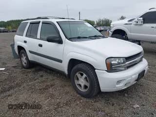 2005 Chevrolet TrailBlazer LS с VIN 1GNDT13S052218972, выставлен на аукционе IAAI как лот 43326417 с пробегом 151 187 миль миль и . История ставок и продаж доступна на DreamBid. Изображение 1.