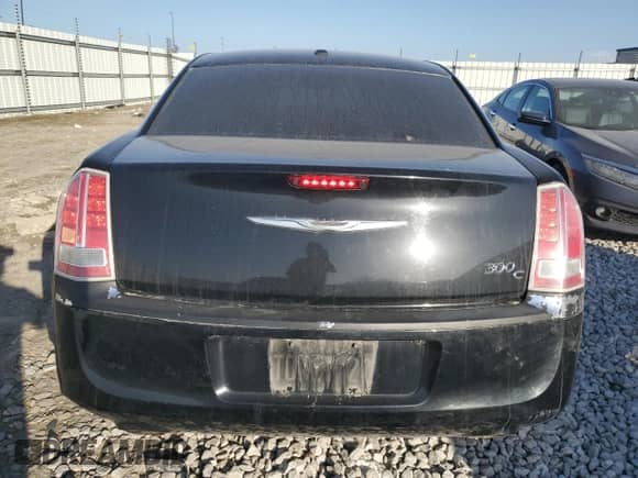 2012 Chrysler 300 C z VIN 2C3CCAET9CH261161, wystawiony jako Copart lot #48378285 z przebiegiem 147 086 mil mil oraz Szkoda całkowita • Salvage title. Historia ofert i sprzedaży dostępna na DreamBid. Obrazek 6.