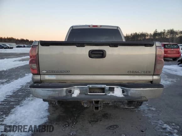 2003 Chevrolet Silverado 1500HD LT with VIN 1GCGK13U53F196595, listed as a Copart auction lot 88213305 with Not provided miles and Salvage title. Bid and sale history available at DreamBid. Image 6.