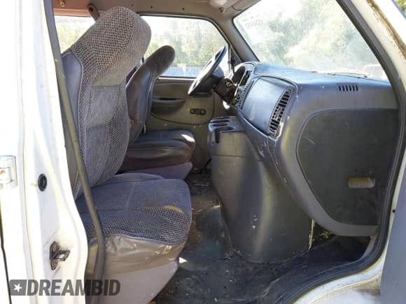 1998 Dodge Passenger with VIN 2B5WB35Z4WK121370, listed as a IAAI auction lot 43245452 with 146,930 mi miles and . Bid and sale history available at DreamBid. Image 5.