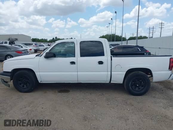 2005 Chevrolet Silverado 1500 LS с VIN 2GCEC13T351239322, выставлен на аукционе IAAI как лот 42450946 с пробегом Не указан миль и . История ставок и продаж доступна на DreamBid. Изображение 13.