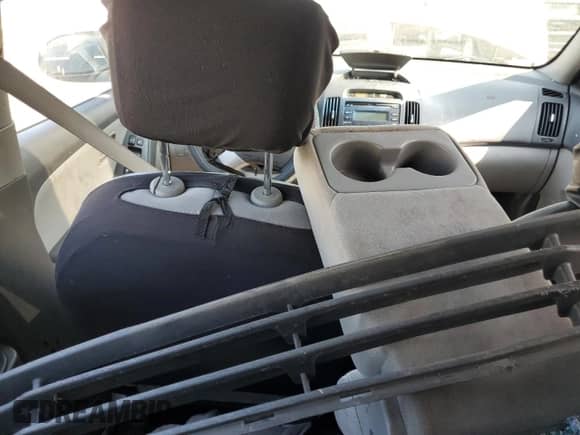 2009 Hyundai Elantra GLS с VIN KMHDU46D99U709924, выставлен на аукционе Copart как лот 72050345 с пробегом Не указан миль и Списание • Salvage title. История ставок и продаж доступна на DreamBid. Изображение 8.