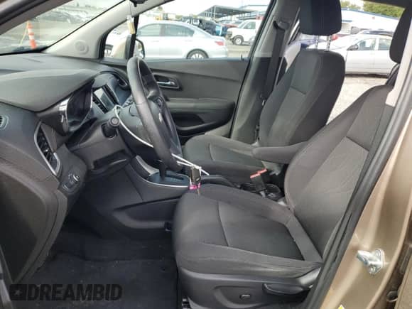 2018 Chevrolet Trax LT z VIN 3GNCJLSB4JL329399, wystawiony jako Copart lot #82437605 z przebiegiem 69 840 mil mil oraz Szkoda całkowita • Salvage title. Historia ofert i sprzedaży dostępna na DreamBid. Obrazek 7.