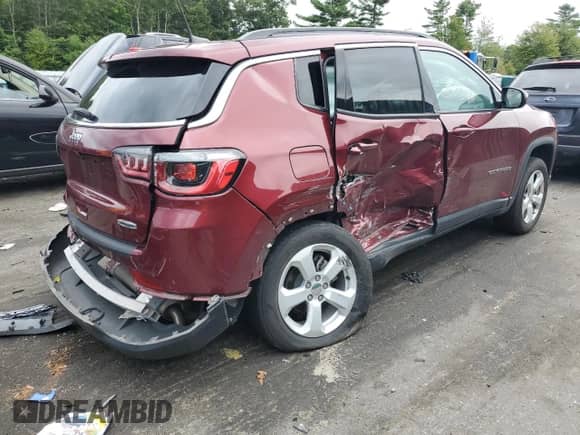 2021 Jeep Compass Latitude with VIN 3C4NJDBB7MT537515, listed as a Copart auction lot 70023295 with 41,801 mi miles and Salvage title. Bid and sale history available at DreamBid. Image 3.