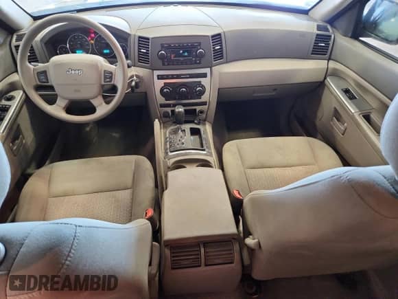 2007 Jeep Grand Cherokee Laredo с VIN 1J8GR48K47C614570, выставлен на аукционе Copart как лот 89914865 с пробегом 234 067 миль миль и На запчасти • Non repairable. История ставок и продаж доступна на DreamBid. Изображение 8.