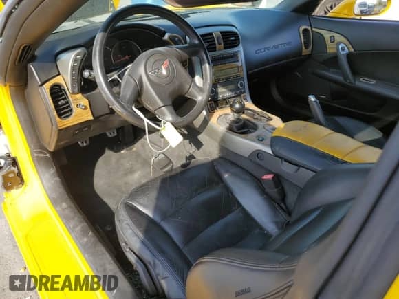 2005 Chevrolet Corvette с VIN 1G1YY24U055117410, выставлен на аукционе Copart как лот 84046495 с пробегом 48 114 миль миль и Чистый • Clean title. История ставок и продаж доступна на DreamBid. Изображение 8.