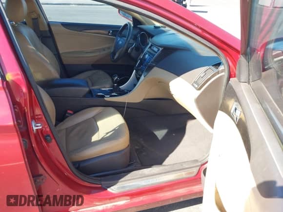 2013 Hyundai Sonata SE with VIN 5NPEC4AB6DH619683, listed as a IAAI auction lot 43511454 with 185,039 mi miles and . Bid and sale history available at DreamBid. Image 5.