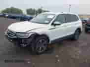 2024 Volkswagen Tiguan Wolfsburg Edition с VIN 3VVAB7AX1RM216759, выставлен на аукционе IAAI как лот 43014035 с пробегом 3 944 миль миль и . История ставок и продаж доступна на DreamBid. Изображение 2.