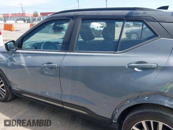 2024 Nissan Kicks SR с VIN 3N1CP5DV2RL502815, выставлен на аукционе IAAI как лот 42052304 с пробегом 8 274 миль миль и . История ставок и продаж доступна на DreamBid. Изображение 15.