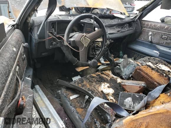 1983 Chevrolet El Camino с VIN 1GCCW80H0DR274462, выставлен на аукционе Copart как лот 61400045 с пробегом Не указан миль и Списание • Salvage title. История ставок и продаж доступна на DreamBid. Изображение 8.