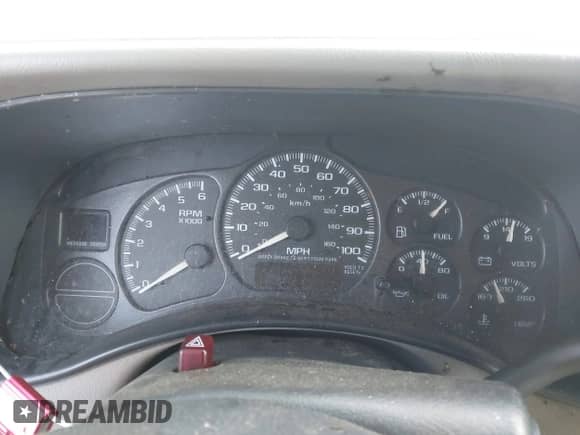 2002 Chevrolet Suburban LT с VIN 3GNFK16T72G327657, выставлен на аукционе IAAI как лот 42803663 с пробегом Не указан миль и . История ставок и продаж доступна на DreamBid. Изображение 7.