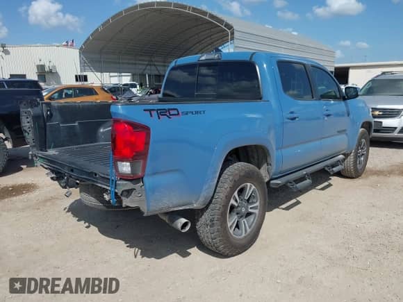 2019 Toyota Tacoma SR5 с VIN 5TFAZ5CN2KX075548, выставлен на аукционе IAAI как лот 42550629 с пробегом 238 228 миль миль и . История ставок и продаж доступна на DreamBid. Изображение 4.