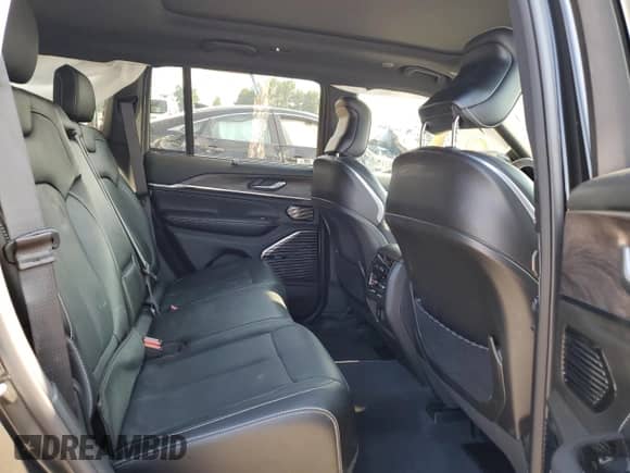 2023 Jeep Grand Cherokee Overland с VIN 1C4RJGDG9PC669610, выставлен на аукционе Copart как лот 63743535 с пробегом 32 944 миль миль и Списание • Salvage title. История ставок и продаж доступна на DreamBid. Изображение 11.