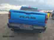 2020 Ram 1500 Rebel z VIN 1C6SRFLT4LN317415, wystawiony jako Copart lot #67455185 z przebiegiem 58 773 mil mil oraz Nie do naprawy • Non repairable. Historia ofert i sprzedaży dostępna na DreamBid. Obrazek 6.