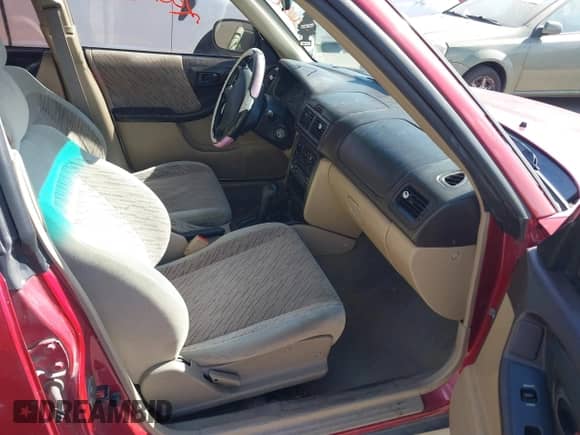 1998 Subaru Forester S with VIN JF1SF6551WH779102, listed as a IAAI auction lot 41766572 with 175,759 mi miles and . Bid and sale history available at DreamBid. Image 5.