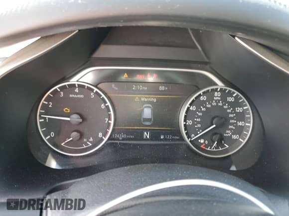 2018 Nissan Murano SV с VIN 5N1AZ2MG4JN106335, выставлен на аукционе Copart как лот 86622675 с пробегом 174 740 миль миль и Списание • Salvage title. История ставок и продаж доступна на DreamBid. Изображение 9.