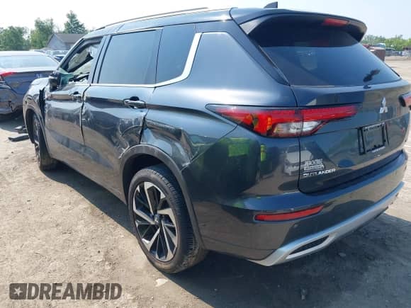 2024 Mitsubishi Outlander SEL with VIN JA4J3WA86RZ069717, listed as a IAAI auction lot 42486629 with 11,651 mi miles and . Bid and sale history available at DreamBid. Image 3.