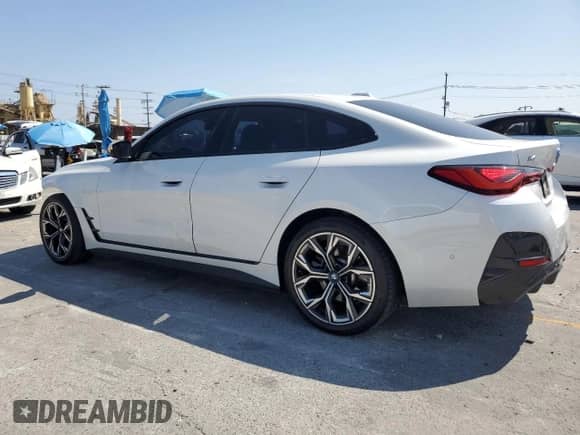 2022 BMW i4 eDrive40 with VIN WBY73AW08NFM75787, listed as a Copart auction lot 60339655 with 36,231 mi miles and Salvage title. Bid and sale history available at DreamBid. Image 2.