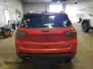 2018 Jeep Compass Trailhawk z VIN 3C4NJDDB5JT130382, wystawiony jako Copart lot #67739665 z przebiegiem 186 968 mil mil oraz Czysty tytuł • Clean title. Historia ofert i sprzedaży dostępna na DreamBid. Obrazek 6.