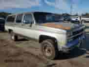 1990 Chevrolet Suburban с VIN 1GNEV16K4LF109799, выставлен на аукционе Copart как лот 80185334 с пробегом 288 453 миль миль и Списание • Salvage title. История ставок и продаж доступна на DreamBid. Изображение 4.