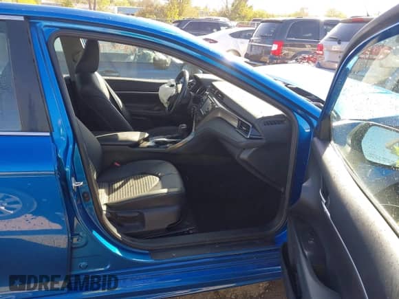 2019 Toyota Camry SE z VIN 4T1B11HK5KU261813, wystawiony jako IAAI lot #43349511 z przebiegiem 38 442 mil mil oraz . Historia ofert i sprzedaży dostępna na DreamBid. Obrazek 5.