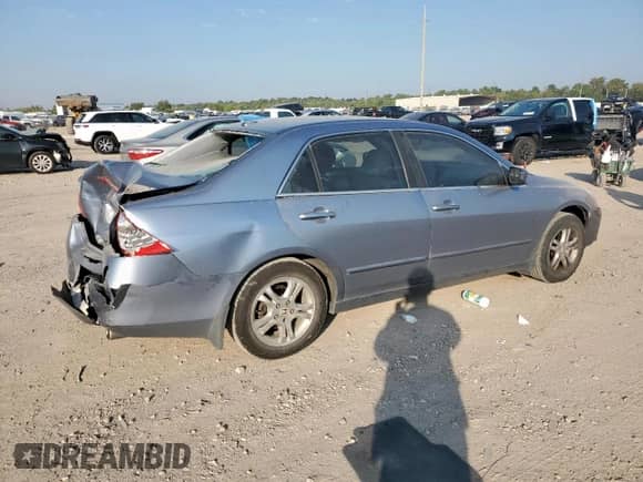 2007 Honda Accord EX с VIN 1HGCM56767A162532, выставлен на аукционе Copart как лот 84296545 с пробегом 290 469 миль миль и Списание • Salvage title. История ставок и продаж доступна на DreamBid. Изображение 3.