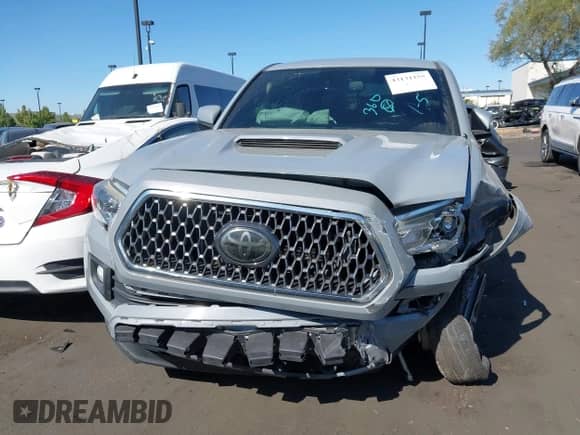 2019 Toyota Tacoma SR5 с VIN 3TMAZ5CN7KM086311, выставлен на аукционе IAAI как лот 43131255 с пробегом 33 027 миль миль и . История ставок и продаж доступна на DreamBid. Изображение 12.