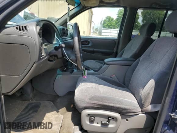 2003 Chevrolet TrailBlazer LTZ с VIN 1GNDT13S632231044, выставлен на аукционе Copart как лот 66128335 с пробегом 119 909 миль миль и Списание • Salvage title. История ставок и продаж доступна на DreamBid. Изображение 7.