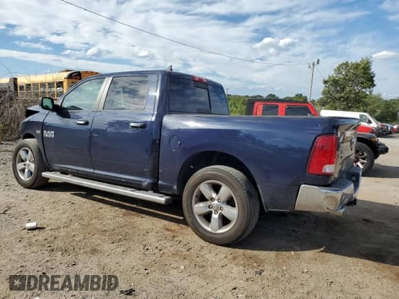 2015 Ram 1500 Big Horn z VIN 1C6RR6LT4FS784810, wystawiony jako Copart lot #70345355 z przebiegiem 164 015 mil mil oraz Szkoda całkowita • Salvage title. Historia ofert i sprzedaży dostępna na DreamBid. Obrazek 2.